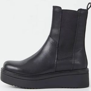 Vagabond Black Platform Ankle Booties